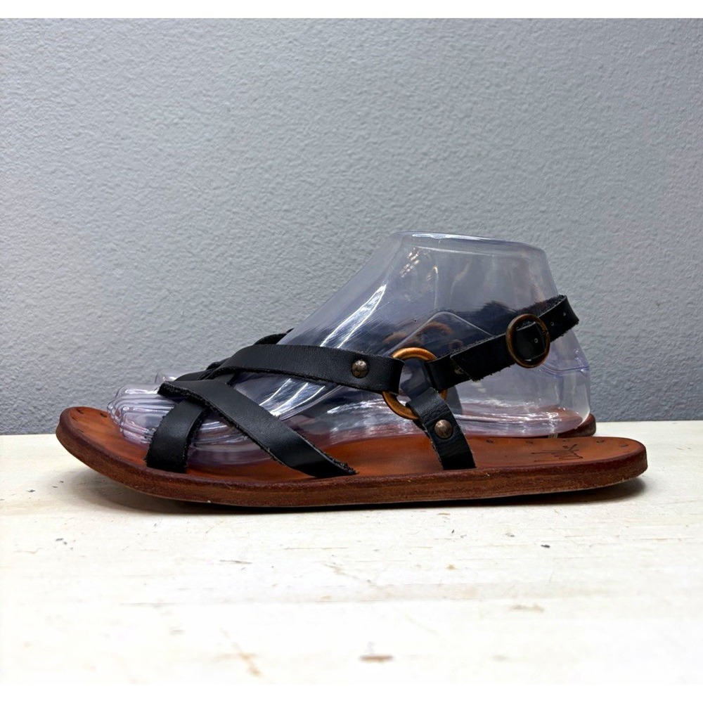 Beek Black Leather Sparrow Case Sandals Size 8